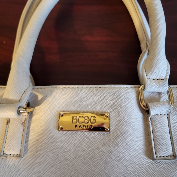 BCBG Paris Cream Purse - Picture 2 of 4